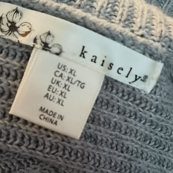 Kaisely turtleneck sweatshirt - Picture 2 of 4